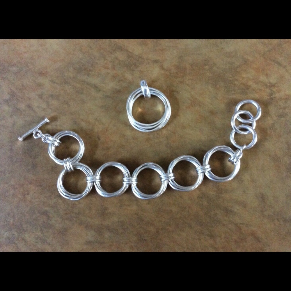 Silpada Heavy Circular Bracelet & Pendant